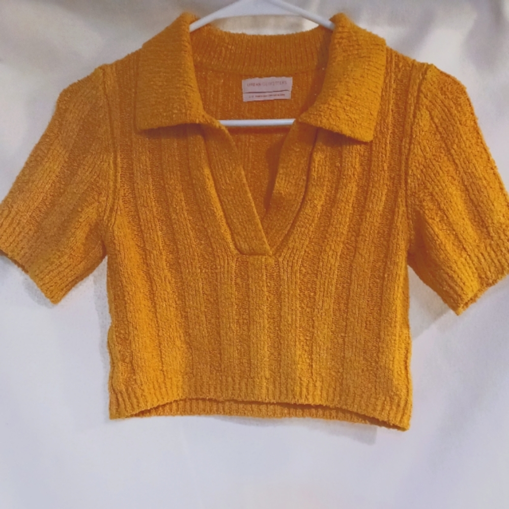 Small Sweater Crop Top